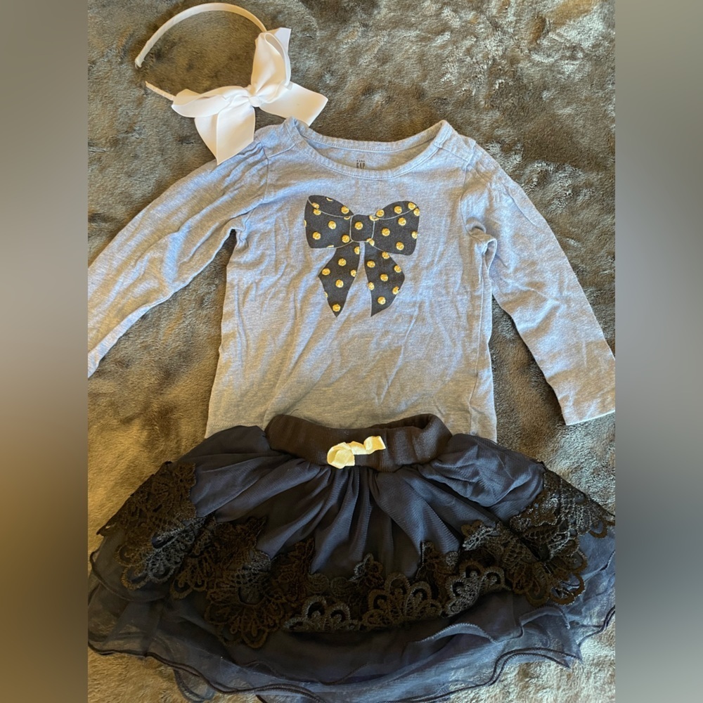 Bundle of 3: headband + baby gap shirt + Navy and black skirt for 18M girls